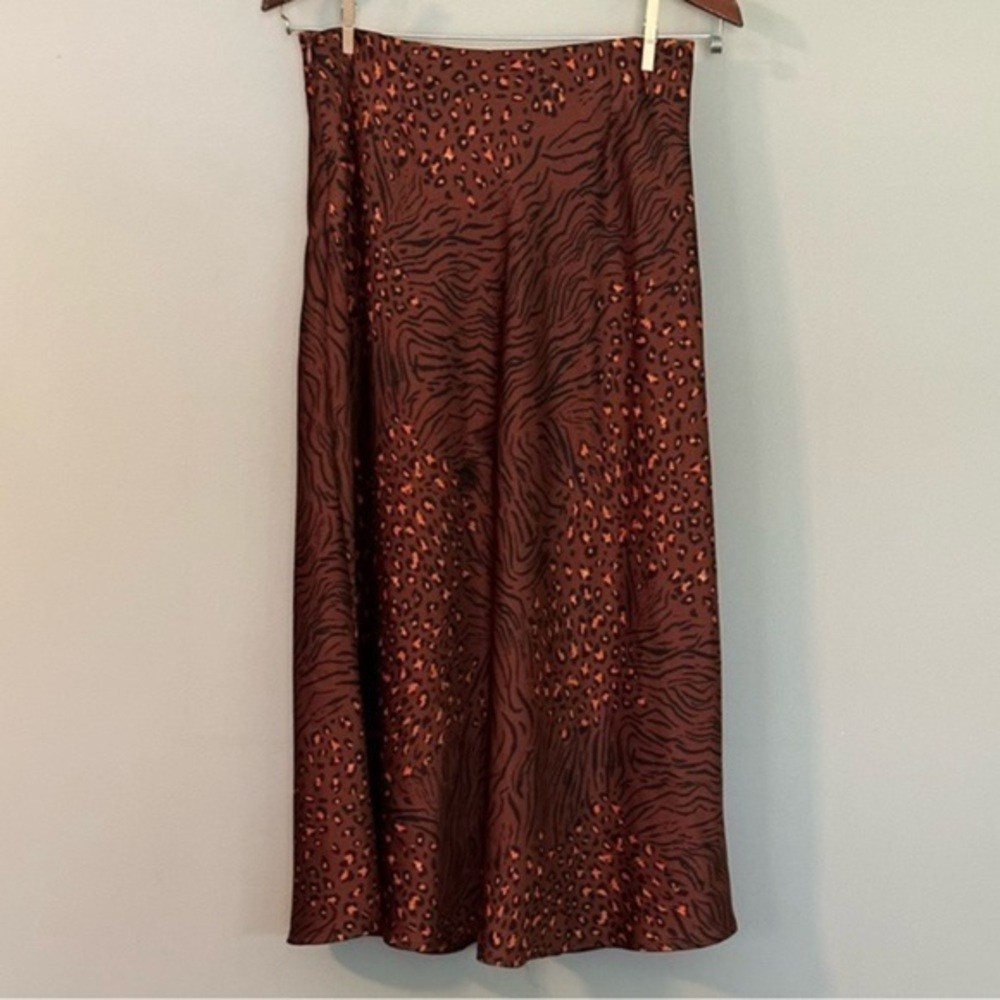 ASTR Animal Print Slipskirt SIZE medium